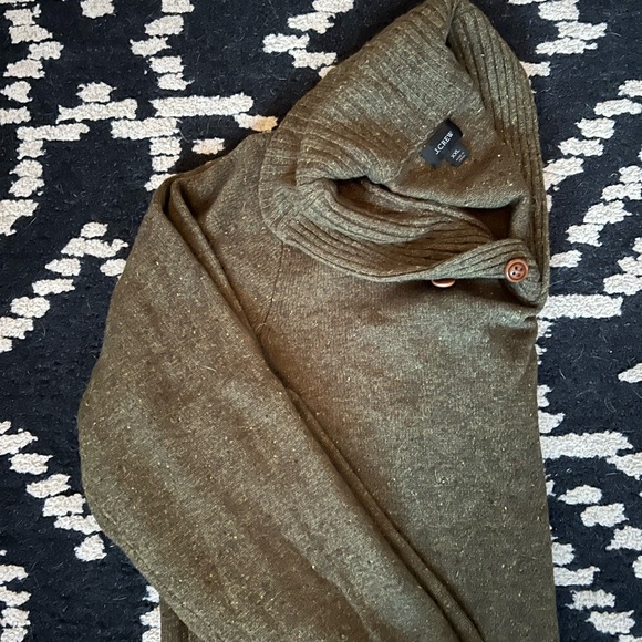 J. Crew merino wool collared green sweater. - Picture 4 of 5